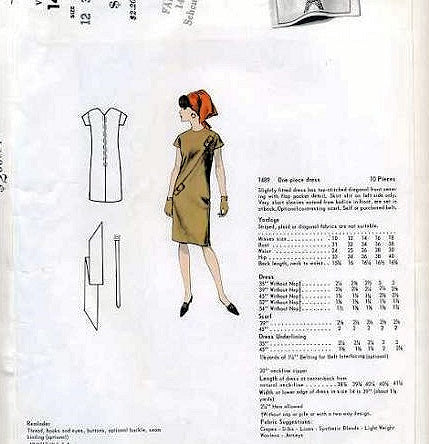 1960s MOLYNEUX VOGUE PARIS ORIGINAL PATTERN 1489 SLIM DRESS DIAGONAL SEAM DESIGN Bust 32 Vintage Sewing Pattern FF