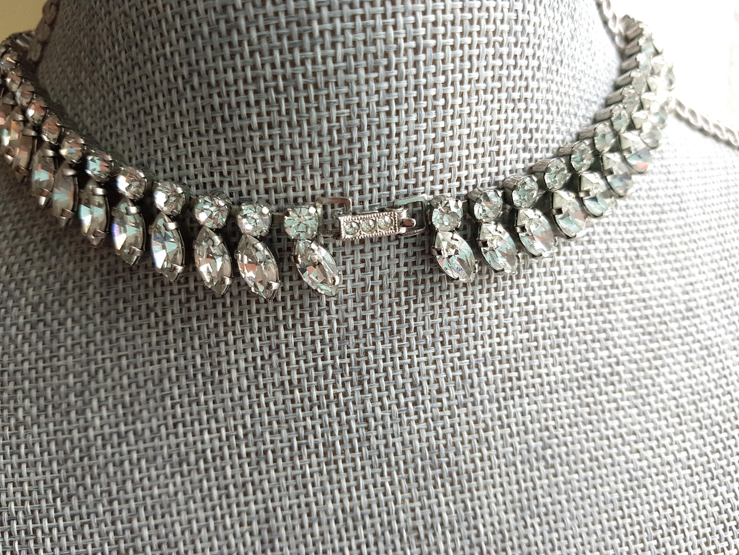 GORGEOUS Collarette Necklace,Brilliant Austrian Crystal Glass Necklace, Top Quality, Gala Evening, Bridal Jewelry, Mid Century Vintage Jewelry