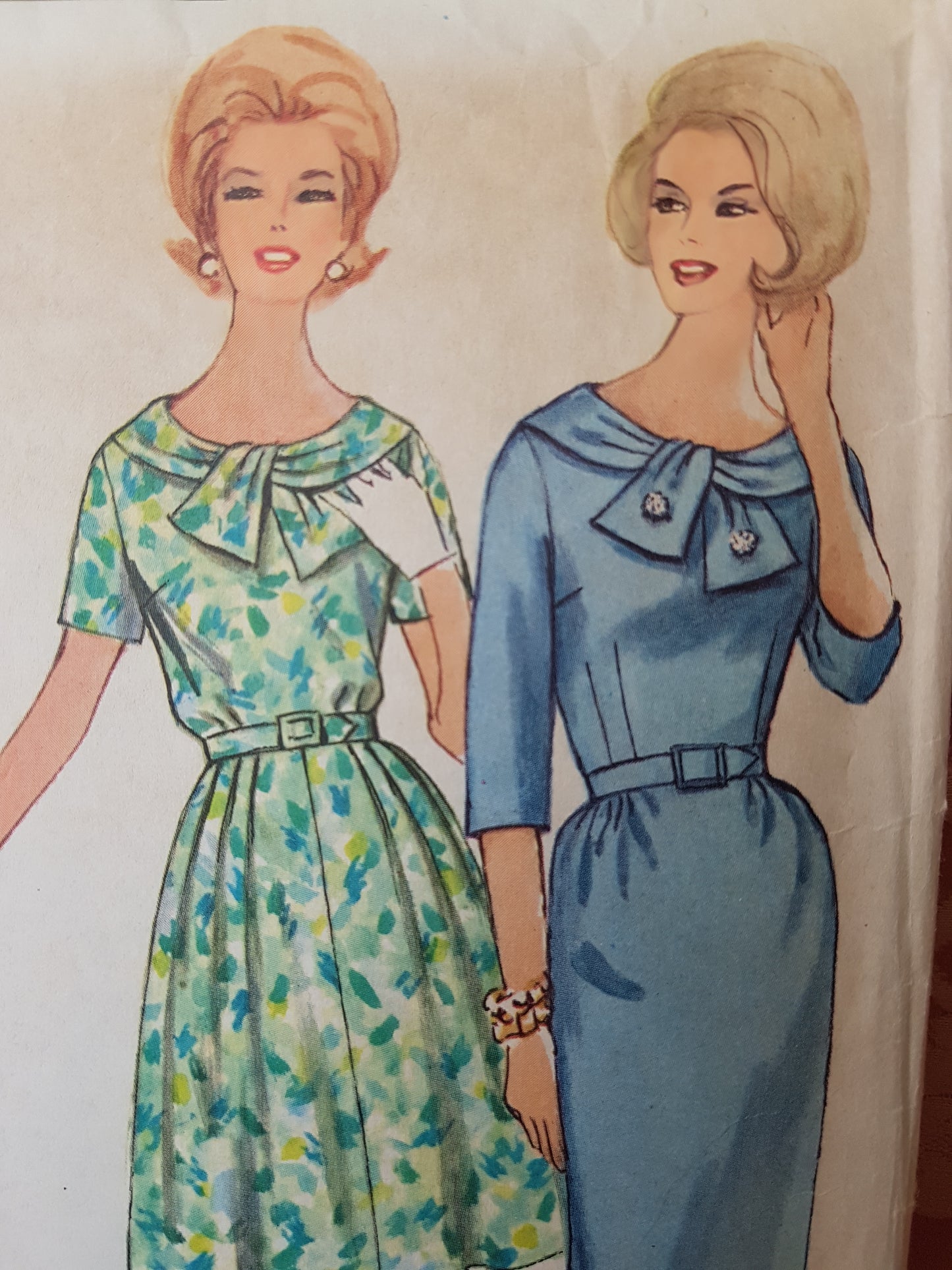 Early 1960s FLATTERING Dress Pattern SIMPLICITY 4783 Two Skirt Version, Lovely Neckline, Bust 40 Vintage Sewing Pattern