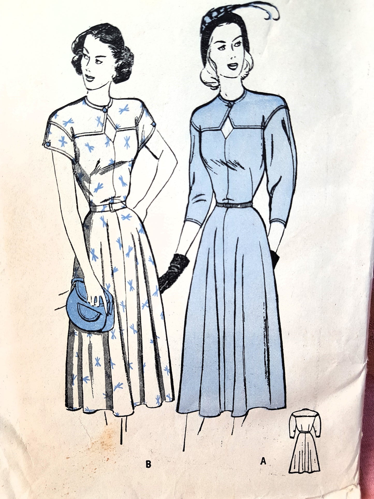 1940s FLATTERING Keyhole Neckline Dress Pattern BUTTERICK 4429 Lovely Day or After 5 Dress Bust 36 Vintage Sewing Pattern