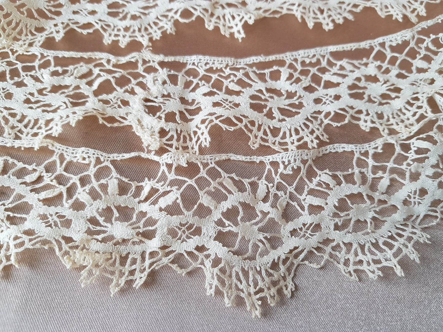 BEAUTIFUL Antique Bobbin Lace Trim, For Victorian Edwardian Clothing, Bridal, Dolls, Heirloom Sewing, Collectible Vintage Lace