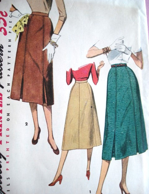 1950s STYLISH Slim Gored Skirt Pattern SIMPLICITY 4414 Low Front Pleats Waist 30 Vintage Sewing Pattern FF