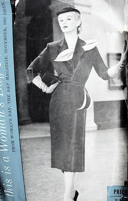 1950s DRAMATIC DESIGNER DRESS PATTERN DETACHABLE QUILL, UNIQUE HIP TRIM, FONTANA ORIGINAL WOMANS DAY 5020