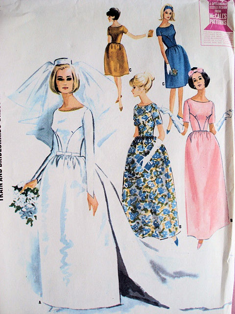 1960s BEAUTIFUL Audrey Style Wedding Gown Bridal Bridesmaid Dress Pattern Detachable Train, 2 Lengths Beautiful Classic Designs McCalls 7572 Vintage Sewing Pattern Bust 32
