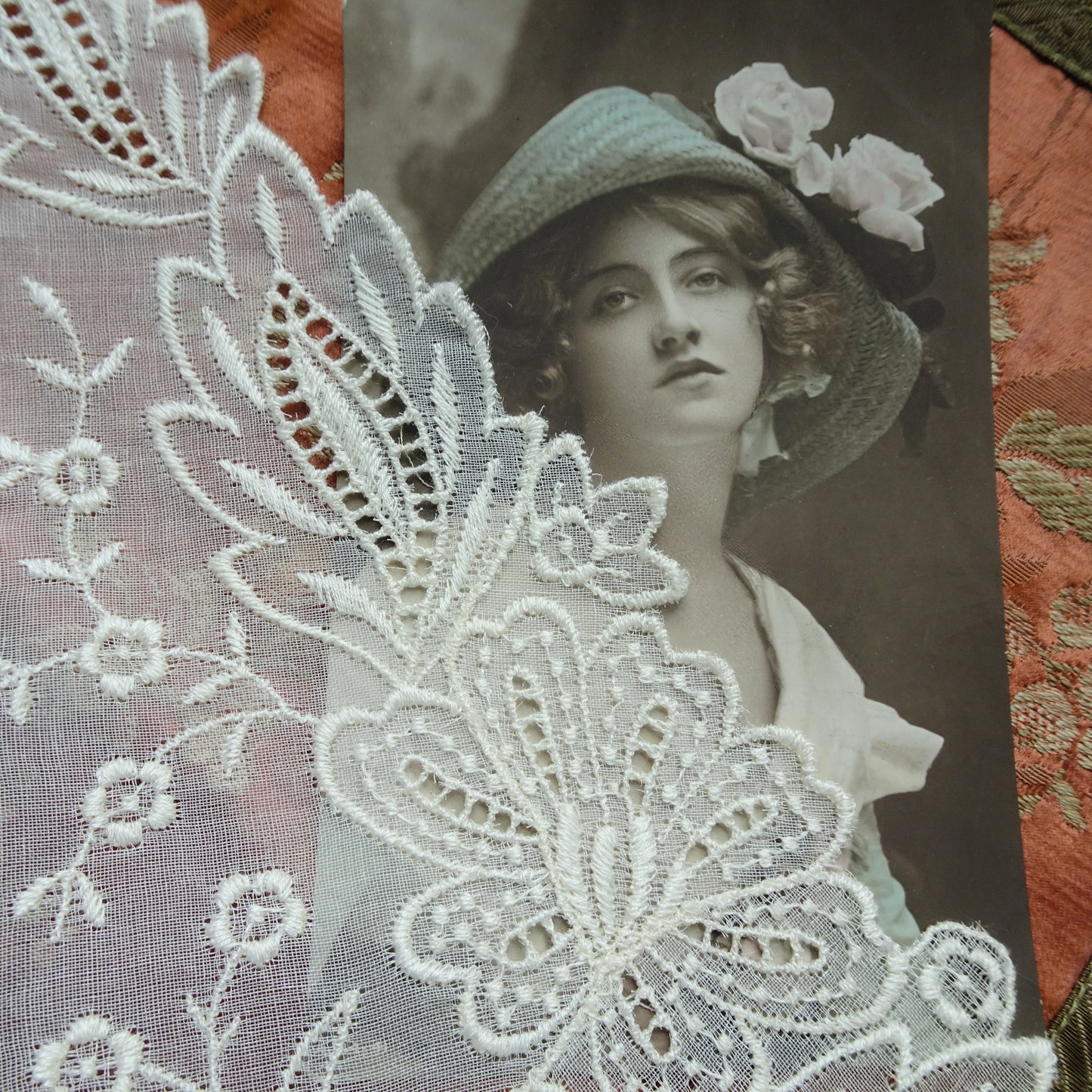 BEAUTIFUL Vintage Collar, Exceptional Embroidered Collar, Swiss Embroidery,Lovely Openwork Design, Collectible Vintage Collars