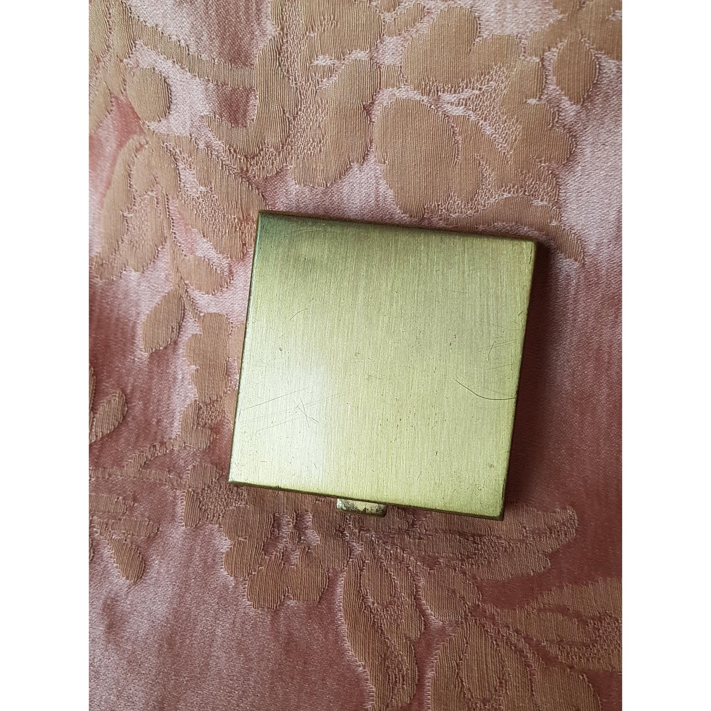 GORGEOUS Vintage Mother of Pearl Purse Compact, Lustrous Mother Of Pearl,Vintage Powder Compact, Vanity Display,Collectible Compacts