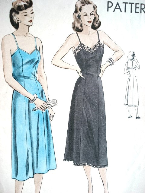 1940s BEAUTIFUL Slips Pattern VOGUE 6332 Bust 32 Easy To Make Vintage Sewing Pattern FACTORY FOLDED