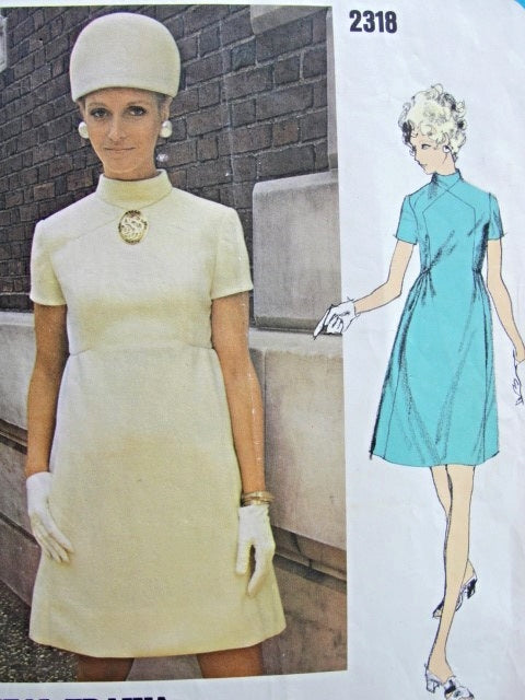 Late 60s Mod Empire Mini Dress Pattern Teal Traina Vogue Americana 2318 Vintage Sewing Pattern really Cute style Bust 32.5