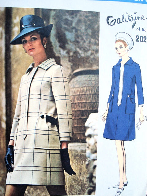 1960s MOD Designer Galitzine A-line Step-In Coat Dress Pattern VOGUE COUTURIER Design 2023 Vintage Sixties Sewing Pattern UNCUT
