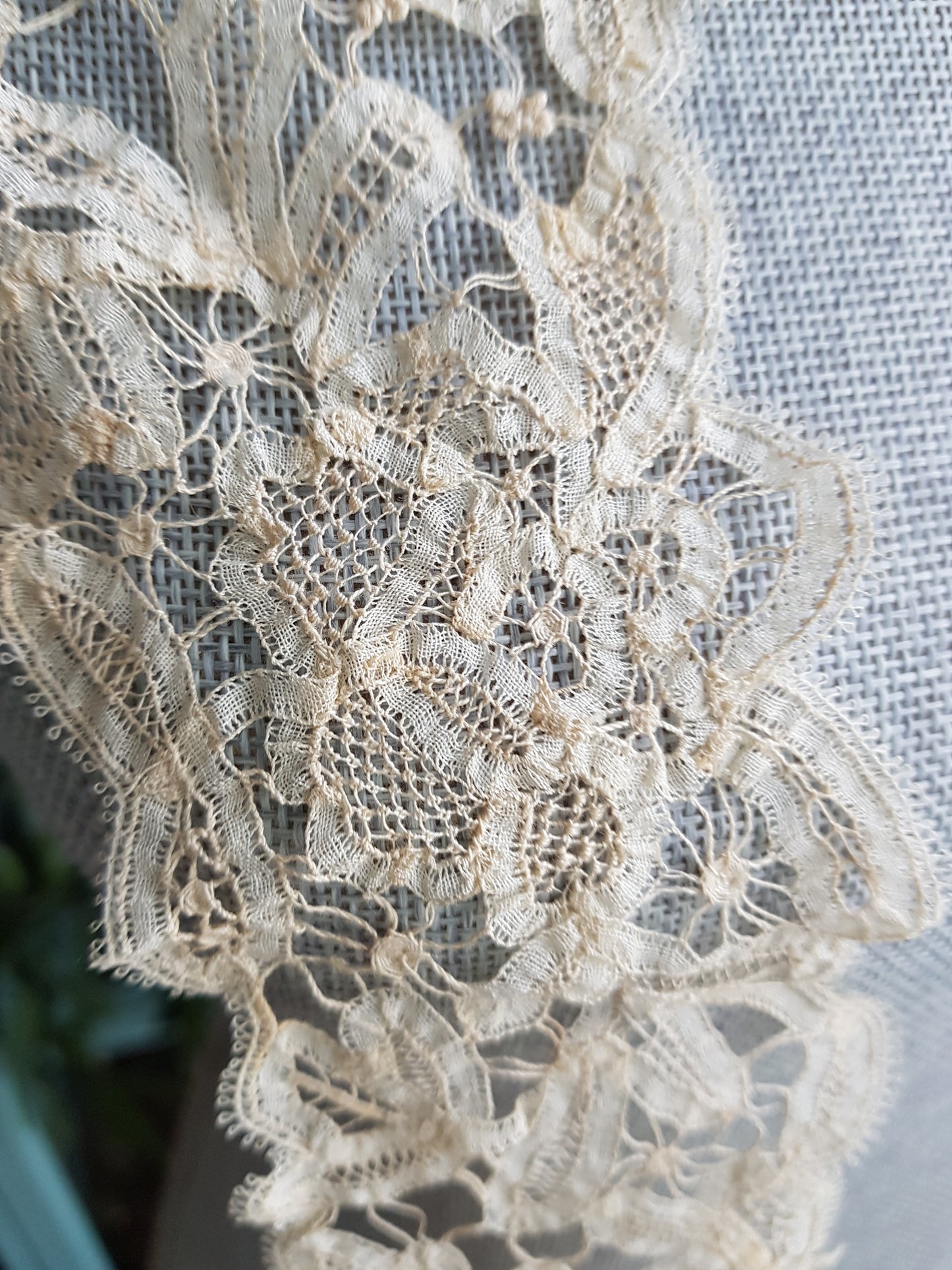 Antique Large Lace Collar Appliques,Edwardian,Creamy Off white Lace,Very Fine Lace,Wedding Gown, Heirloom Sewing,Collectible Lace