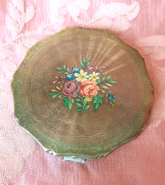 GORGEOUS Vintage Caprice By KIGU Powder Compact,Purse Compact, Lovely Roses, English Vintage Powder Compact,Collectible Compacts,Vanity Decor