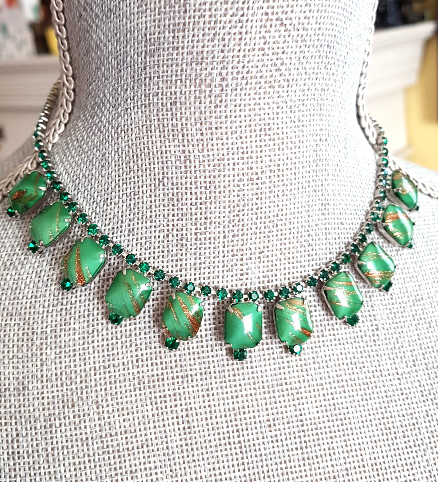 BEAUTIFUL Vintage Art Glass Necklace,Dazzling Green Glass and Gold Stone, Mid Century Necklace and Earrings Set