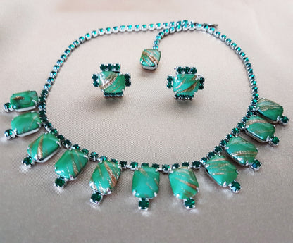 BEAUTIFUL Vintage Art Glass Necklace,Dazzling Green Glass and Gold Stone, Mid Century Necklace and Earrings Set