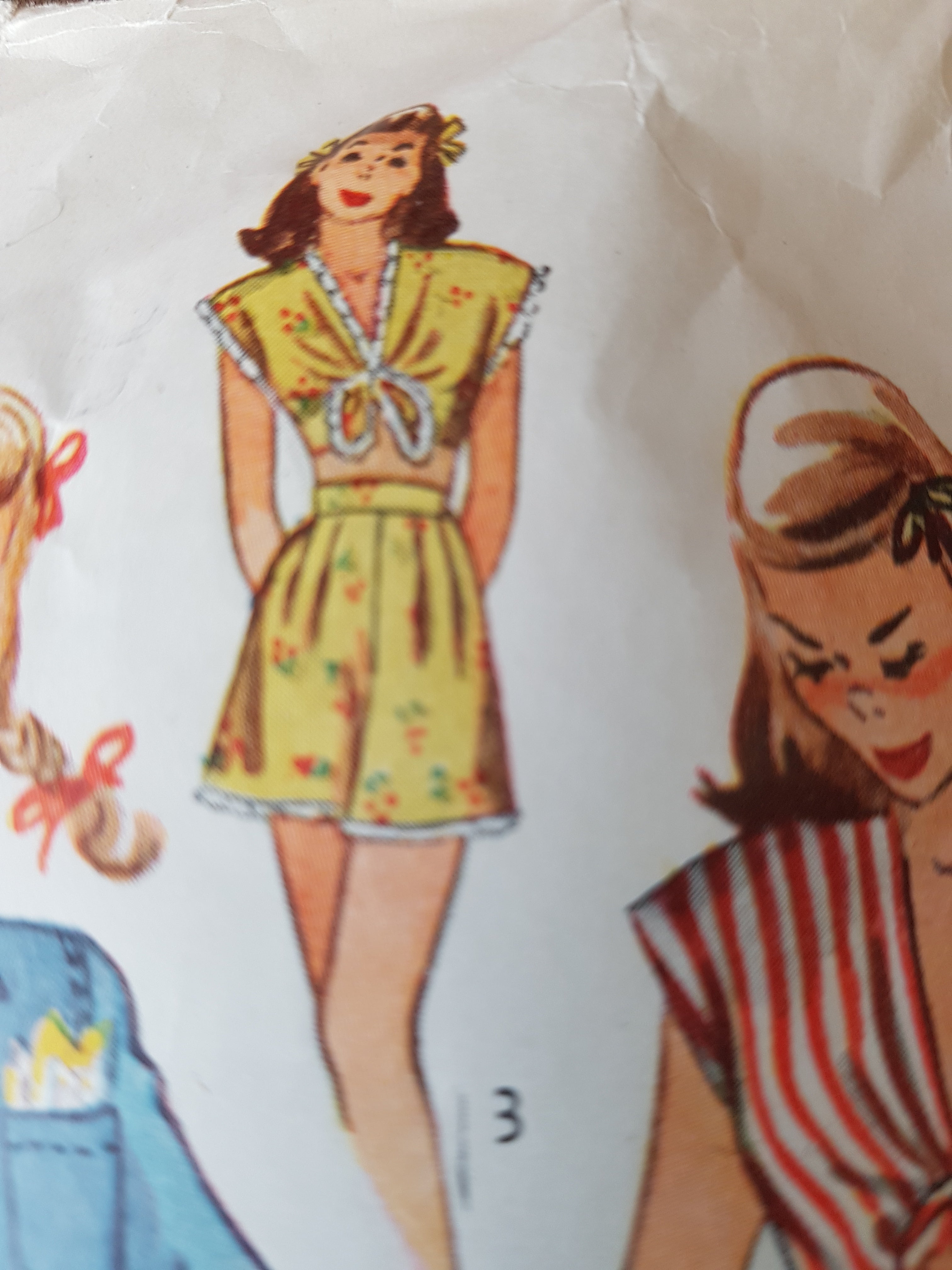 1940s CUTE Pajamas Pattern SIMPLICITY 2549 Two Styles, Trousers