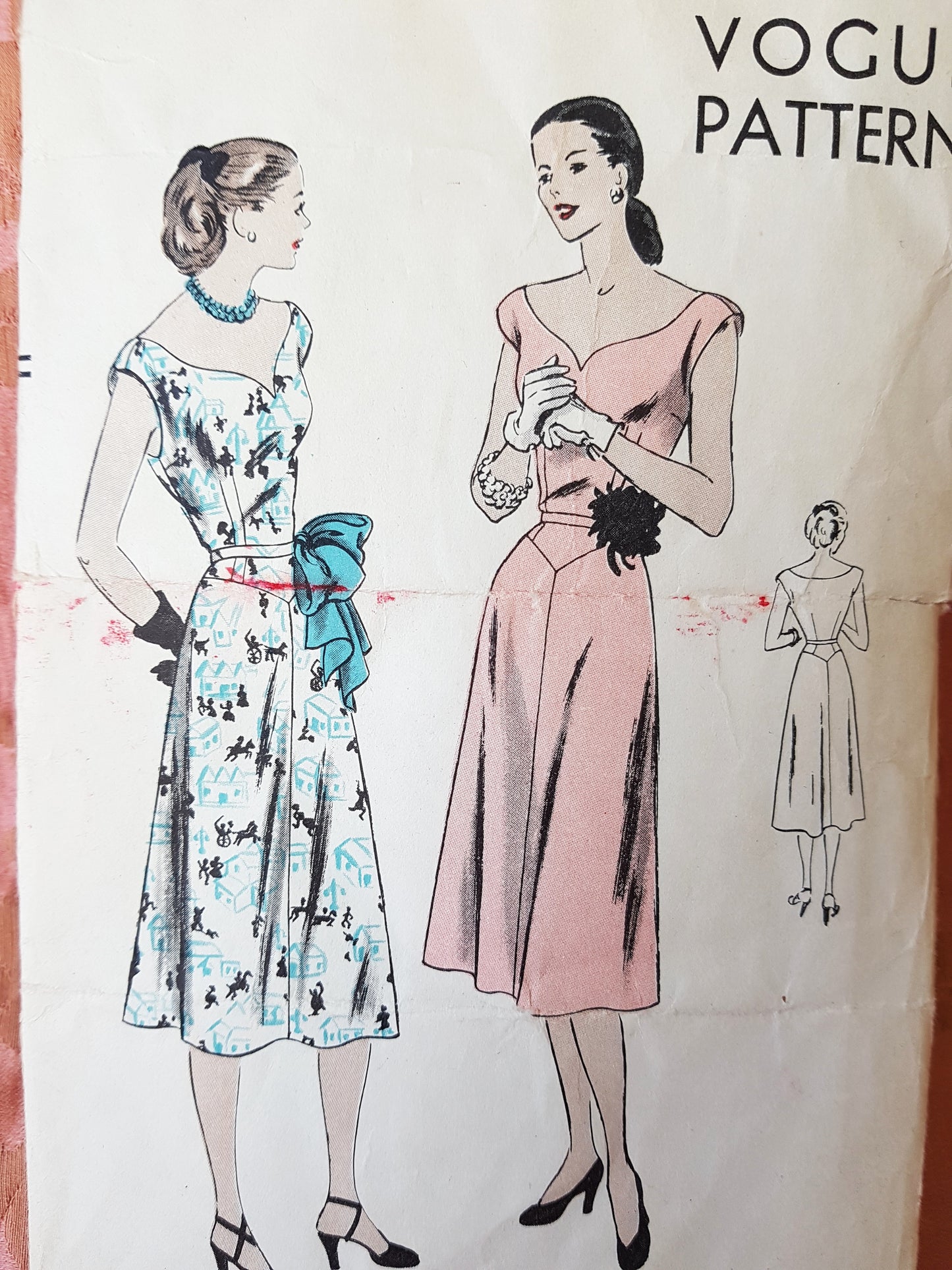 1940s BEAUTIFUL Evening Cocktail Party Dress Pattern VOGUE 6082 Low Shaped Neckline, Bias Cut Skirt, Bust 36 Easy To Make Vintage Sewing Pattern