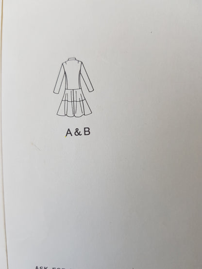 1970 PIERRE CARDIN Mod Coat Dress Pattern VOGUE PARIS Original 2289 Fabulous Front Button Coat Dress, Beautiful Design, Bust 31 Vintage Sewing Pattern