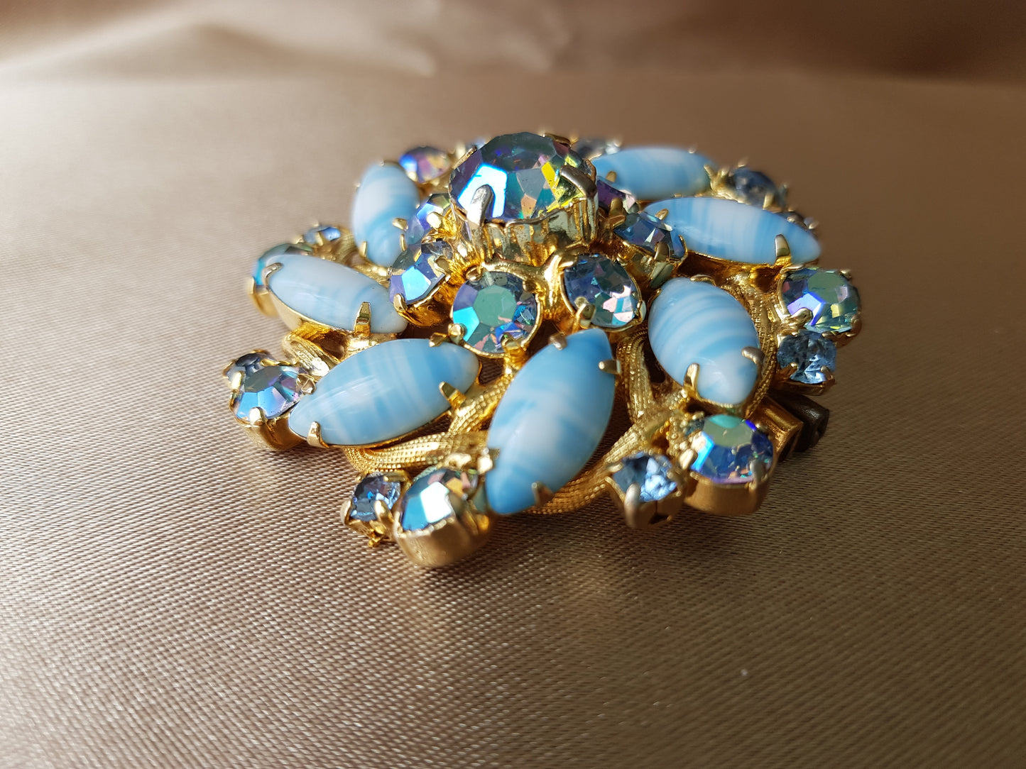 STUNNING Art Glass Brooch, Blue and AB Glass Stones, Pinwheel Design,Layered Brooch, MCM,Mid-Century ,Collectible Vintage Jewelry