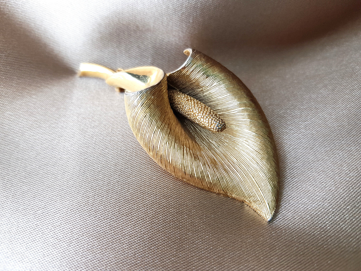 GORGEOUS Vintage BOUCHER Signed Calla Lily Brooch, Beautiful Design and Detail,Numbered 7431, Mid Century Designer Jewelry