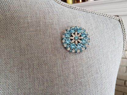 GORGEOUS Vintage Glass Rhinestone Brooch, Faceted Sparkling Crystal Blue Stones , Mid-Century Brooch, Collectible Vintage Jewelry