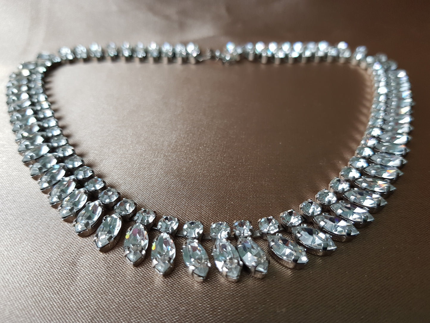 GORGEOUS Collarette Necklace,Brilliant Austrian Crystal Glass Necklace, Top Quality, Gala Evening, Bridal Jewelry, Mid Century Vintage Jewelry