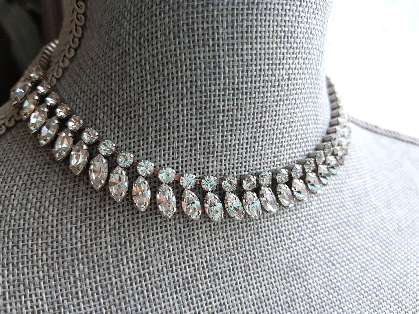 GORGEOUS Collarette Necklace,Brilliant Austrian Crystal Glass Necklace, Top Quality, Gala Evening, Bridal Jewelry, Mid Century Vintage Jewelry