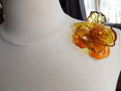 BEAUTIFUL Vintage Cellulose Acetate Flower Brooch, Book Piece, Stunning Statement Brooch, Rhinestone Center, Flower Pin, Collectible Jewelry
