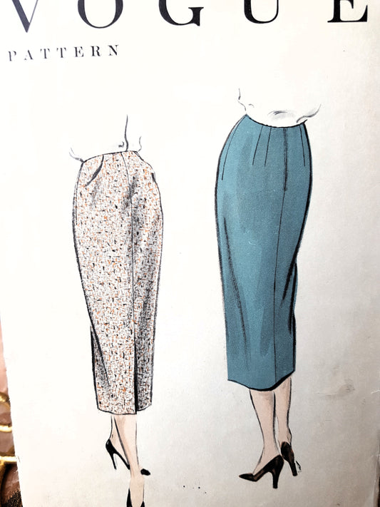 1950s Very EASY to Sew Slim Skirt Pattern VOGUE 8256 Waist 24 Vintage Sewing Pattern FF