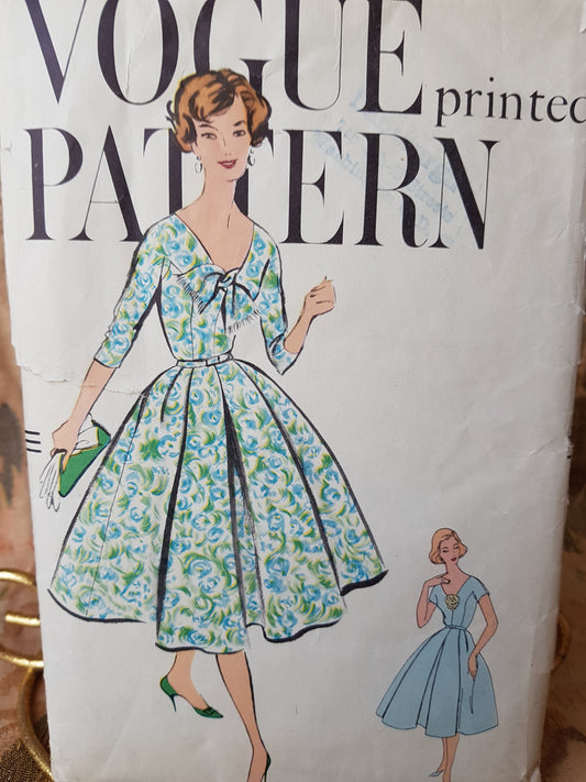 1950s LOVELY Dress Pattern VOGUE 9448 V Neckline and Full Skirt, Day or Party Evening Dress, Bust 36 Vintage Sewing Pattern