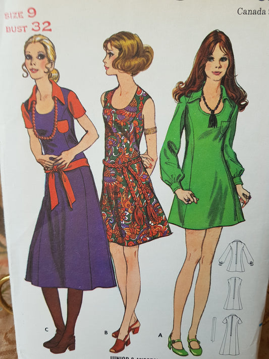 1970s RETRO Fit and Flare Dress Pattern BUTTERICK 5886 Three Lengths and Style Versions, Bust 32 Vintage Sewing Pattern FF
