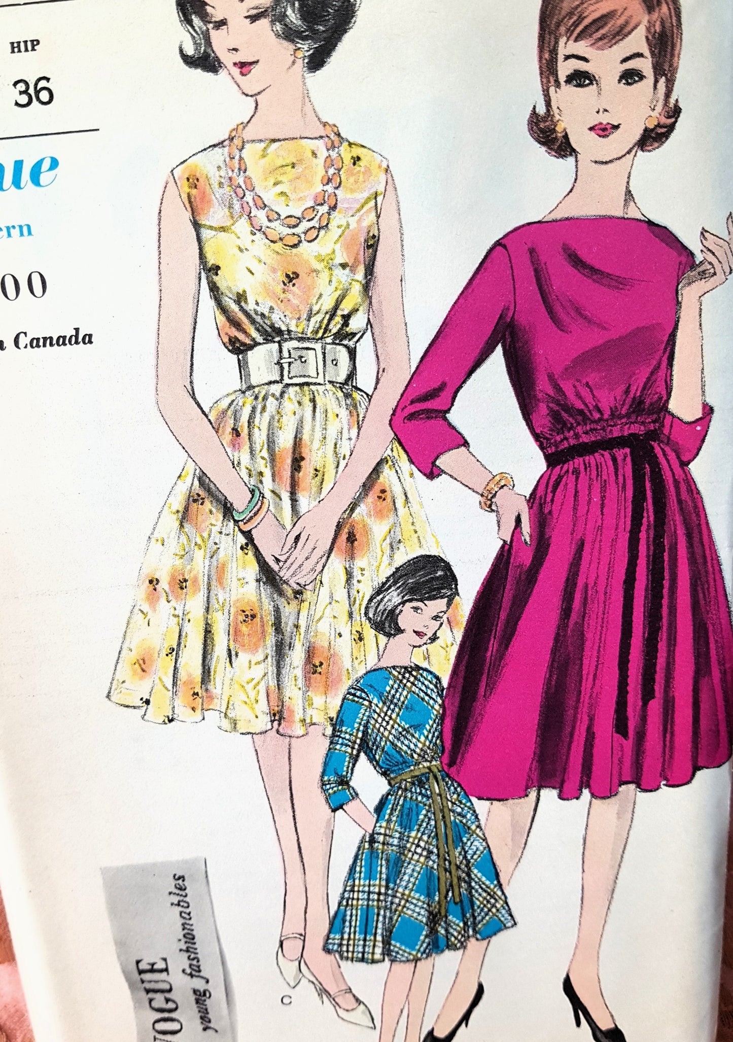 EARLY 1960s Dress Pattern VOGUE 5682 Full Skirt Bateau Neckline, Day or Cocktail Party Dress, Bust 34 Vintage Sewing Pattern FF