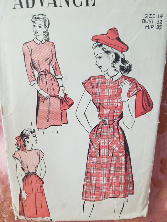 1940s PRETTY Dress Pattern ADVANCE 4699 Large Pockets, 3 Style Versions, Bust 32 Vintage Sewing Pattern