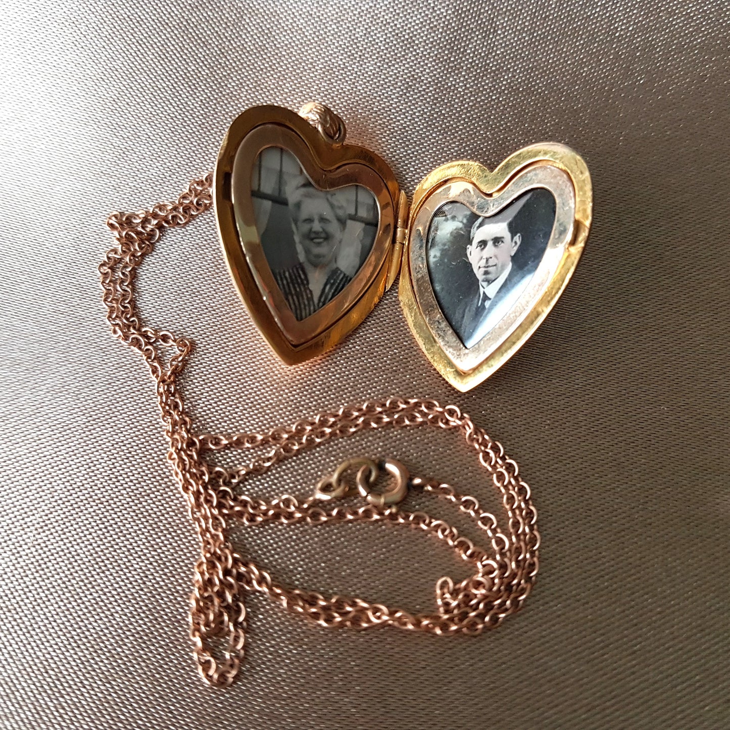 BEAUTIFUL Edwardian Heart Shape Locket, 10 KT Gold, Lovely Engraving ,Monogram RD,Collectible Antique Jewelry