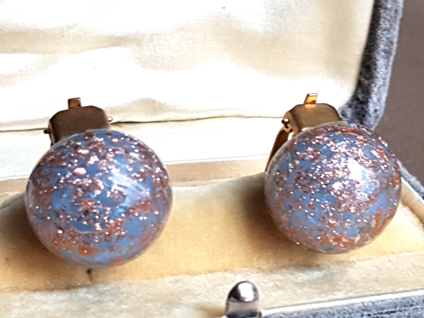 Vintage Venetian Glass Murano Clip On Earrings, Lovely Blue With Gold Art Glass, Collectible Vintage Jewelry
