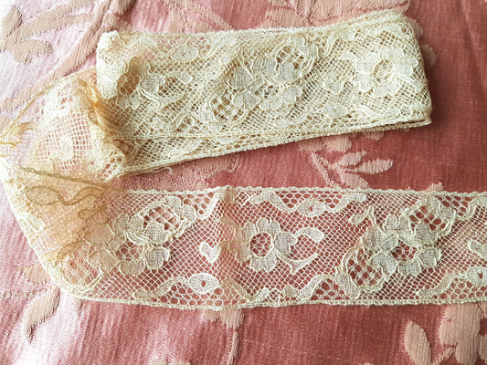 Antique BEAUTIFUL French Lace Cotton Trim Delicate Intricate Pattern, For Dolls, Heirloom Sewing, Journals, Collectible Vintage Lace Trim