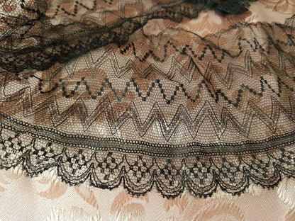 Antique French Netted Lace Wide Trim,Delicate Intricate Pattern, Ideal For Fine Projects,Dolls,Vintage Clothing,Millinery,Heirloom Sewing