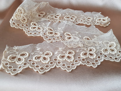 BEAUTIFUL Victorian Edwardian Lace, Netted Lace With Shamrock Design, Beautiful Antique Lace Trim, Heirloom Sewing, Collectible vintage Lace