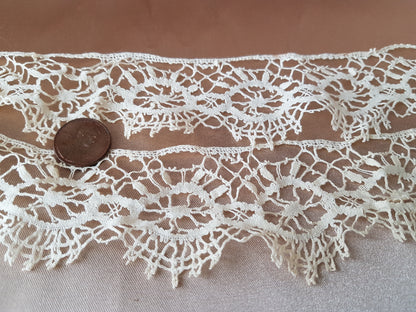 BEAUTIFUL Antique Bobbin Lace Trim, For Victorian Edwardian Clothing, Bridal, Dolls, Heirloom Sewing, Collectible Vintage Lace