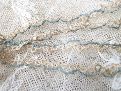 BEAUTIFUL Vintage Hand Tatted Lace Trim, Tiny Size, Cream and Blue Tatting Lace, Doll Size Tatting Trim,Fine Sewing Projects, Collectible Vintage Lace