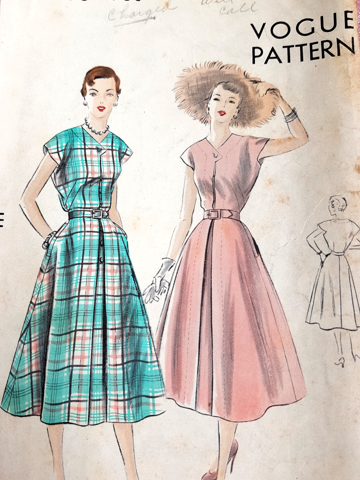 1950s CLASSY Dress Pattern VOGUE 7066 Lovely Neckline, Bust 36 Vintage Sewing Pattern