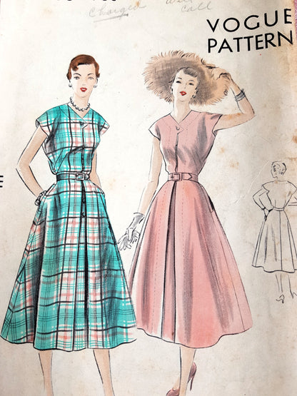 1950s CLASSY Dress Pattern VOGUE 7066 Lovely Neckline, Bust 36 Vintage Sewing Pattern