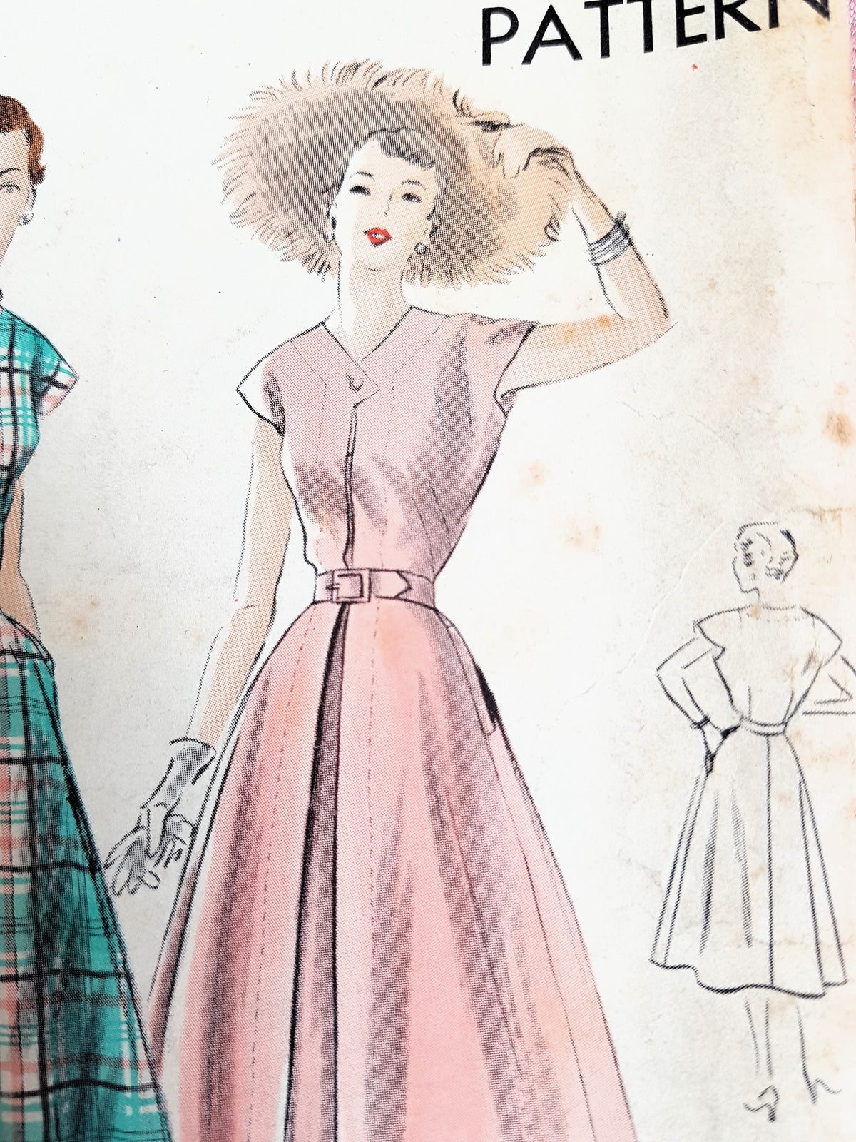 1950s CLASSY Dress Pattern VOGUE 7066 Lovely Neckline, Bust 36 Vintage Sewing Pattern