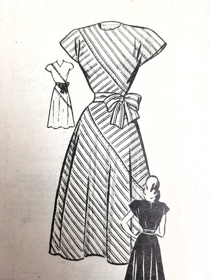 1940s STUNNING Dress Pattern American Weekly 3813 Beautiful Design Bust 33 Vintage Sewing Pattern FF