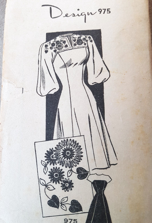 1940s PRETTY Dress Pattern Laura Wheeler Design 975 Flattering Style, Bust 33 Vintage Sewing Pattern FF