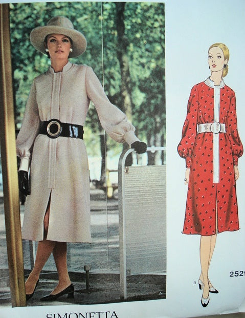 1970s DRESS PATTERN SIMONETTA VOGUE COUTURIER DESIGN 2529