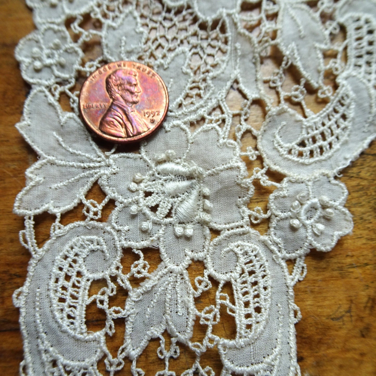 BEAUTIFUL Vintage Lace Collar, Perfect For Heirloom Sewing, Bridal Wedding Lace, Suitable To Frame, Collectible Vintage Lace