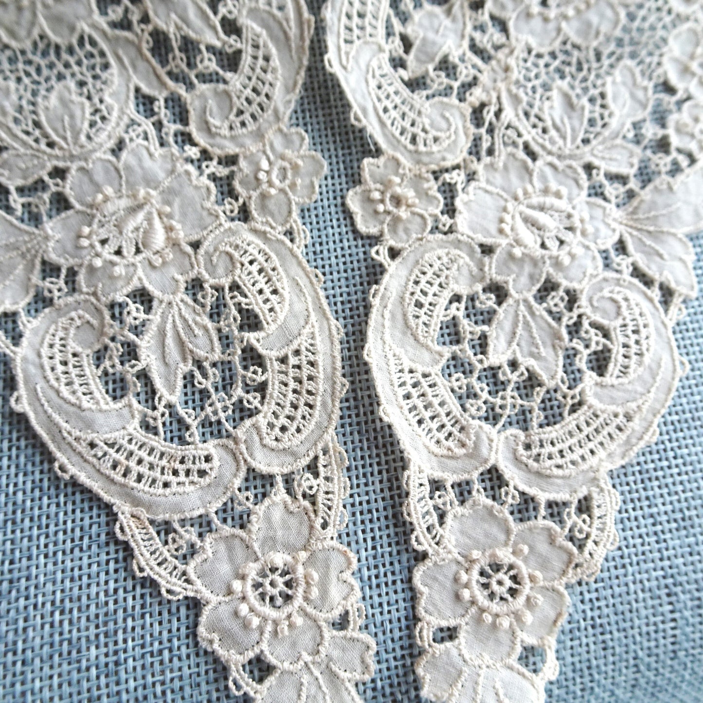 BEAUTIFUL Vintage Lace Collar, Perfect For Heirloom Sewing, Bridal Wedding Lace, Suitable To Frame, Collectible Vintage Lace