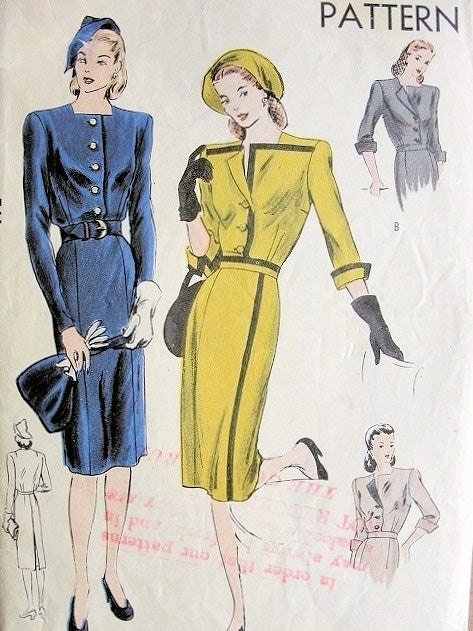 1940s Striking Slim Dress Pattern VOGUE 5267  Two Style Versions Very Film Noir Design Bust 34 Vintage Sewing Pattern