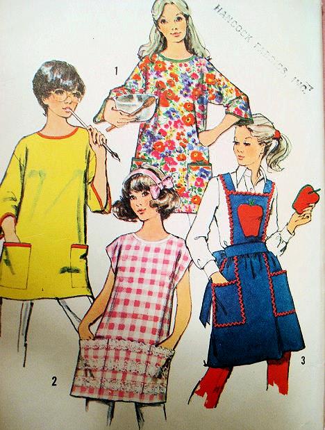70s Aprons Pot Holder Pattern SIMPLICITY 5377 Three Cute Styles Large 16-18 Vintage Sewing Pattern FF
