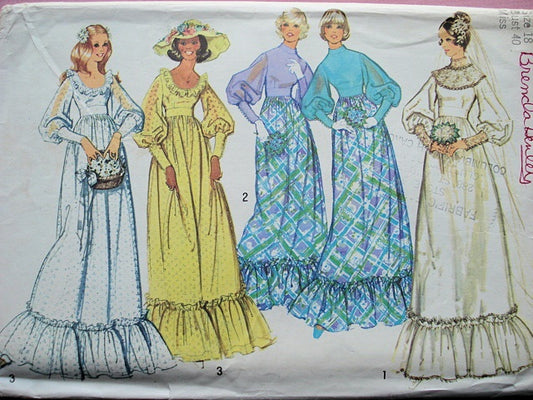 70s ROMANTIC WEDDING GOWN BRIDESMAID DRESS PATTERN SIMPLICITY 5569 Vintage Sewing Pattern