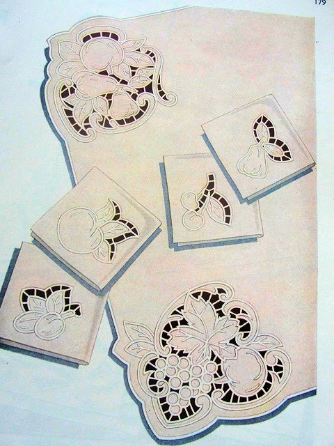 SIMPLICITY 7247  VINTAGE TRANSFER PATTERN CLOTH, NAPKINS DESIGN